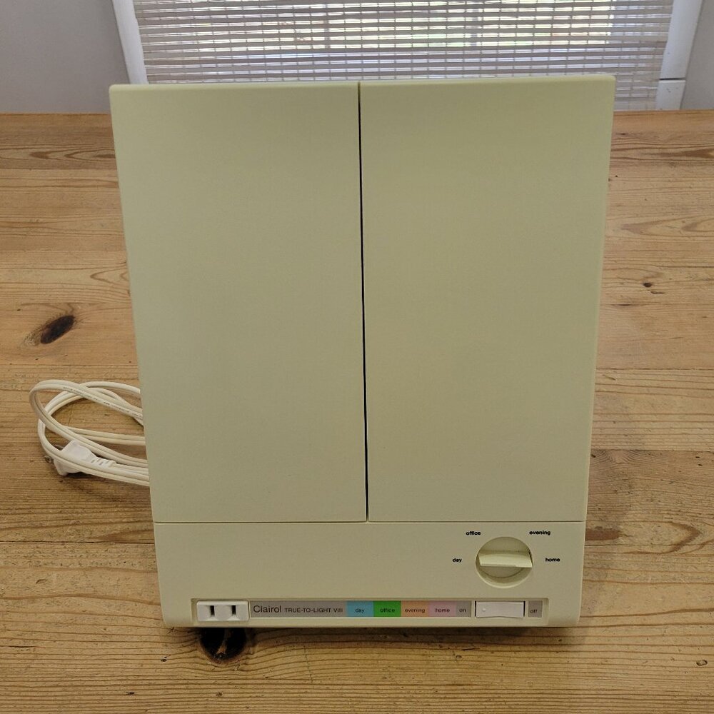 Vtg Clairol True To Light VIII LM-8 Makeup Mirror Vanity 4-Way Tri-Fold Tested